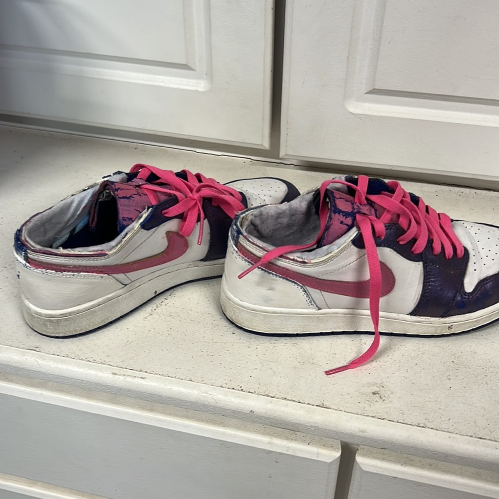 Diy Hand Painted And Altered Nike View 3